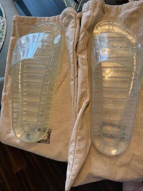 Gucci Pursuit Mens Transparent Jelly Slides dust bags/box (not original box)